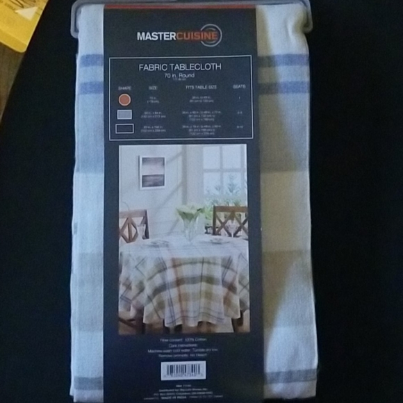 Tablecloth - Picture 2 of 3